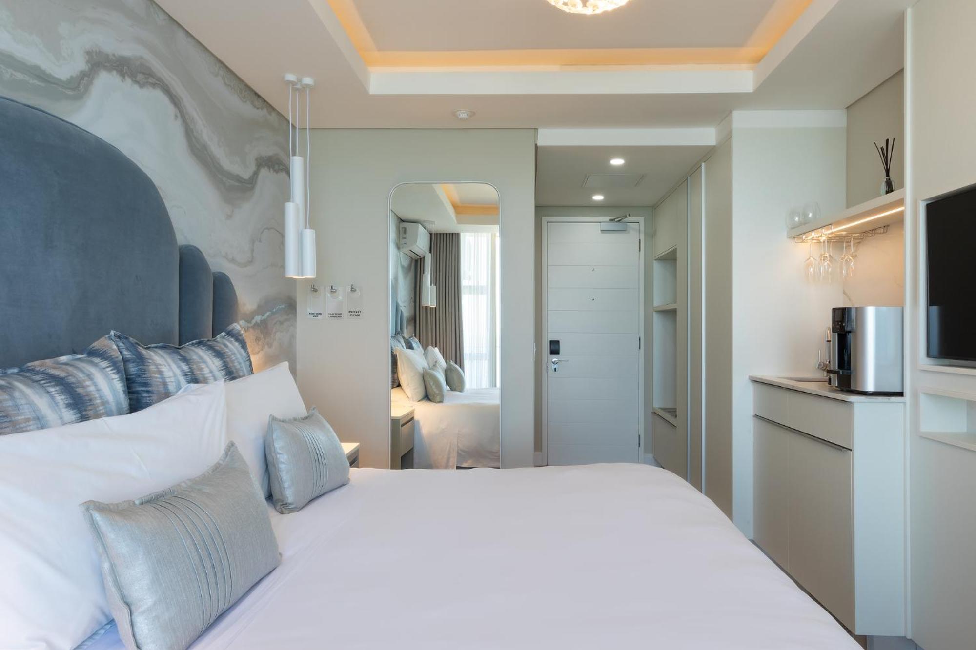 Views Boutique & 5* Wilderness