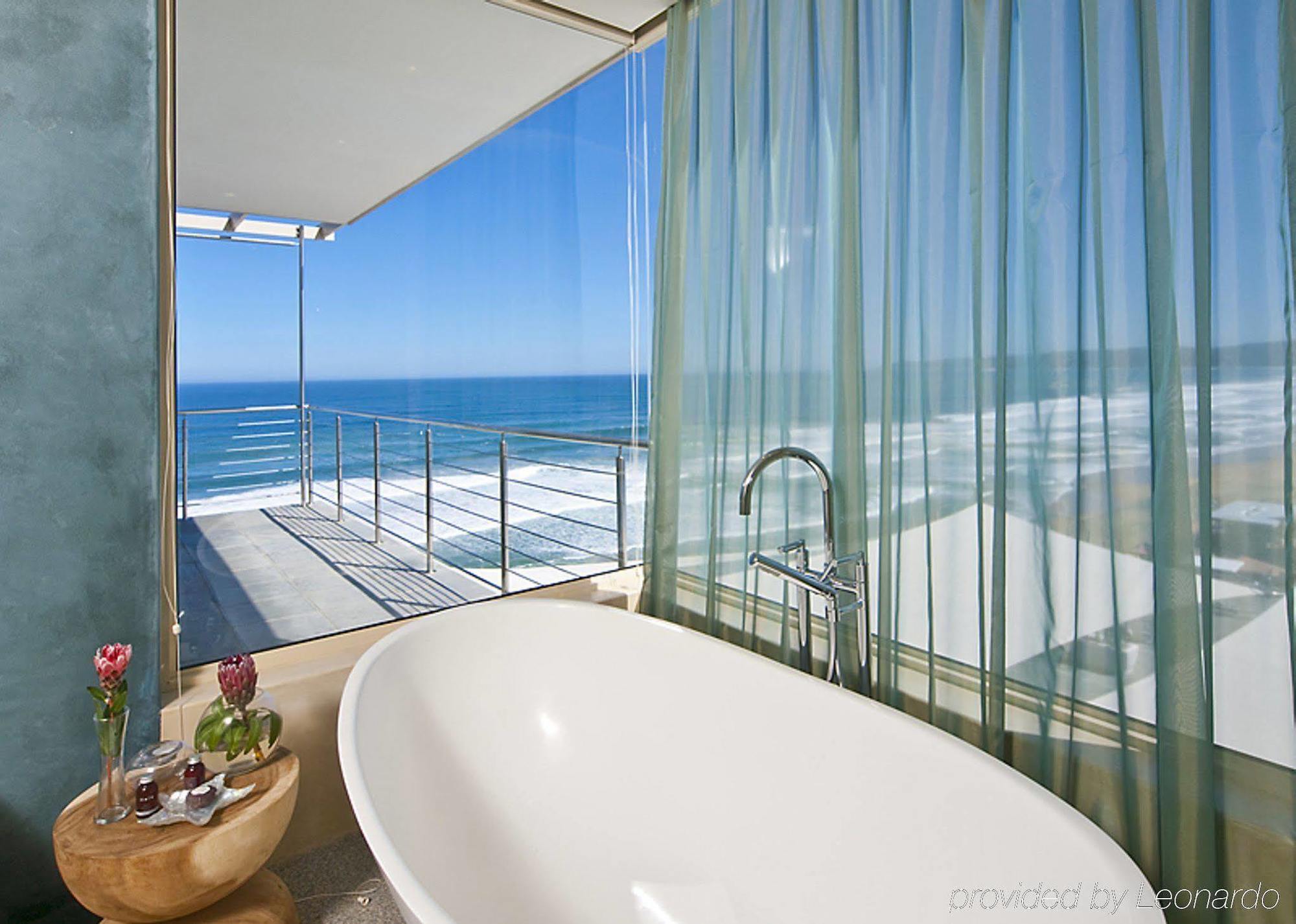 Views Boutique & Hotel 5*